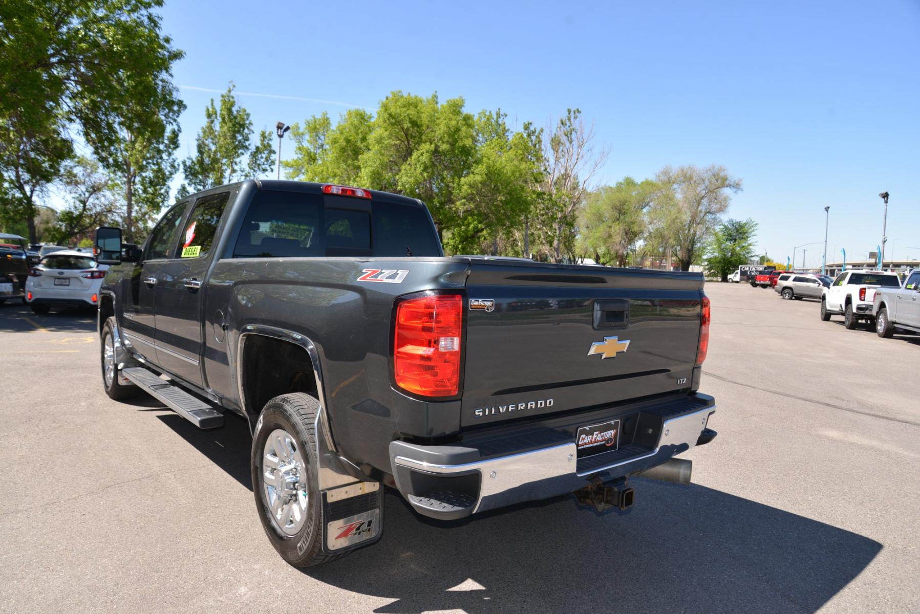 2017 Gray /Gray Leather Chevrolet Silverado 2500HD LTZ (1GC1KWEY6HF) with an 6.6 Duramax Diesel engine, Allison HD 6 speed automatic transmission, located at 4562 State Avenue, Billings, MT, 59101, (406) 896-9833, 45.769516, -108.526772 - Photo #8